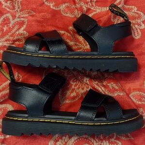 Dr. Martens Vossie J sandal black girls size 2